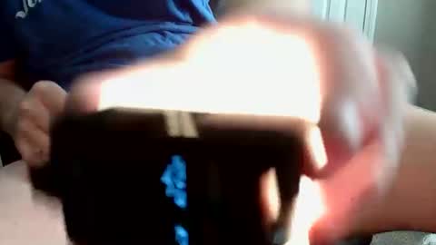 Snapshot of v1p3rrr chatting on May 17, 2026, 11:01 pm v1p3rrr online show from May 17, 2026, 11:01 pm