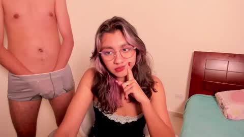 Snapshot of vaalerii_cutee chatting on December 6, 2024, 2:02 am valeri and markk online show from December 6, 2024, 2:02 am