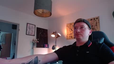 Snapshot of vacation__ chatting on September 30, 2025, 2:55 pm vacation__ online show from September 30, 2025, 2:55 pm