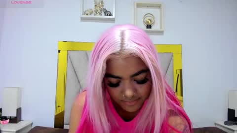 vahioleth  online show from November 26, 2025, 2:56 am