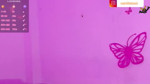 Vainilla Independent model online show from November 13, 2025, 5:01 pm