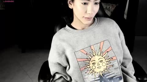 Vaioleth online show from December 21, 2025, 11:50 am