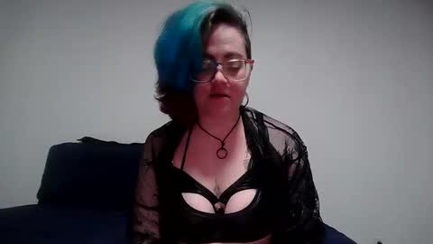 Snapshot of valarieak chatting on May 4, 2026, 1:01 am valarieak online show from May 4, 2026, 1:01 am
