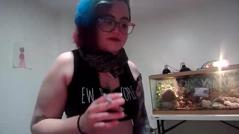 Snapshot of valarieak chatting on May 5, 2026, 1:02 am valarieak online show from May 5, 2026, 1:02 am