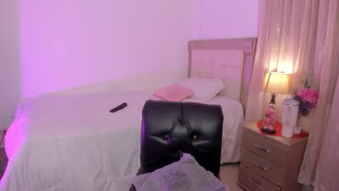 HI IM NEW online show from January 30, 2025, 4:02 pm