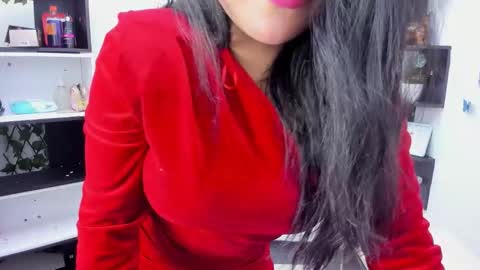 valen lopeez online show from February 9, 2026, 4:16 am