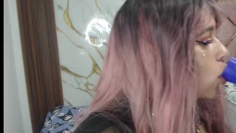 Snapshot of valen_ross7 chatting on March 3, 2026, 11:49 am valen_ross7 online show from March 3, 2026, 11:49 am