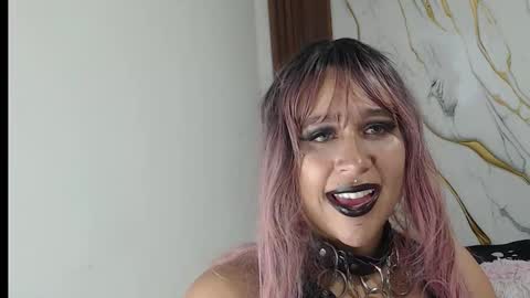 Snapshot of valen_ross7 chatting on March 8, 2026, 10:35 pm valen_ross7 online show from March 8, 2026, 10:35 pm