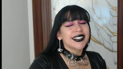 Snapshot of valen_ross7 chatting on April 6, 2026, 9:43 am valen_ross7 online show from April 6, 2026, 9:43 am