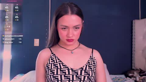 IG-valen mendoza99  twitter valenthompson99 online show from December 15, 2024, 3:56 am