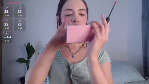 Snapshot of valen_thompson chatting on May 6, 2026, 2:40 am IG-valen mendoza99 twitter valenthompson99 online show from May 6, 2026, 2:40 am