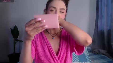Snapshot of valen_thompson chatting on May 17, 2026, 10:17 pm IG-valen mendoza99 twitter valenthompson99 online show from May 17, 2026, 10:17 pm