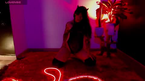 Valen online show from January 17, 2025, 5:00 am