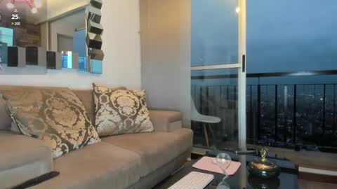 Valen online show from December 16, 2024, 10:56 pm