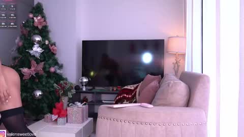 Valen online show from December 19, 2024, 6:34 pm