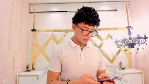 Valentin0 online show from October 25, 2025, 11:40 am