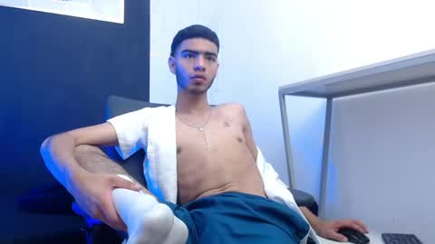 VALENTIN  online show from March 9, 2026, 3:32 am