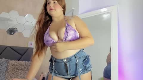 Velentina  online show from September 20, 2025, 2:29 pm