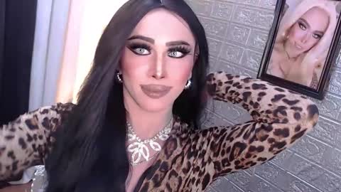 Amanda online show from November 11, 2025, 2:44 am