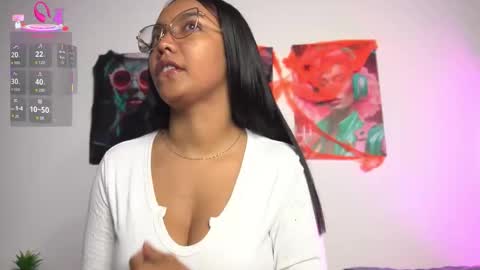 Snapshot of valentina_king18 chatting on October 27, 2025, 11:03 am VALENTINA online show from October 27, 2025, 11:03 am