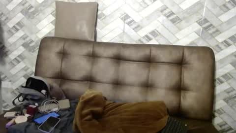 Valen  online show from February 21, 2026, 12:06 pm