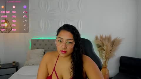 Valentina online show from February 12, 2025, 5:26 pm