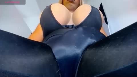 valentinabigcock23 online show from October 22, 2025, 2:34 am