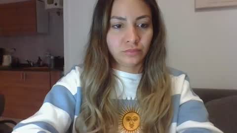 valentinaseleni24 online show from July 4, 2026, 10:49 pm