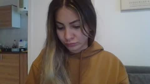 valentinaseleni24 online show from July 6, 2026, 12:24 pm