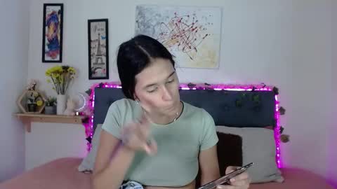 V A L E N T I N I online show from September 25, 2025, 8:45 pm