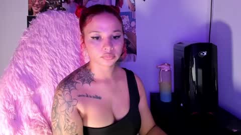 Snapshot of valentinna_5 chatting on January 14, 2025, 3:11 am Danielle  Please help me to reach 300 thumbs up online show from January 14, 2025, 3:11 am