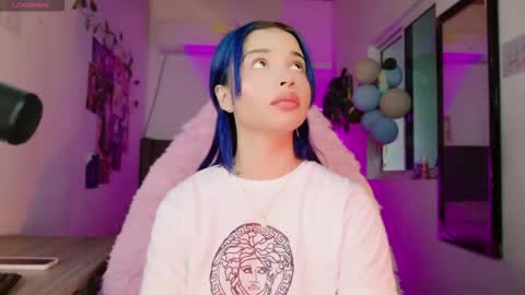 Snapshot of valentinna_5 chatting on November 2, 2025, 3:36 pm Danielle  Please help me to reach 300 thumbs up online show from November 2, 2025, 3:36 pm