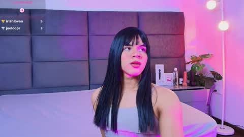 valentino moon online show from January 10, 2026, 2:57 am