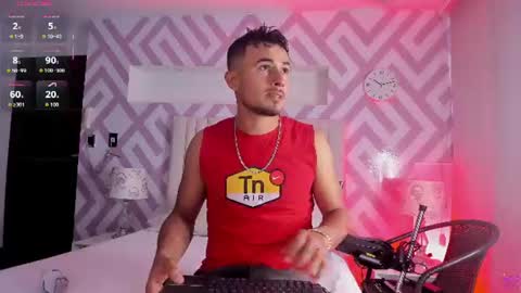 Snapshot of valentinos_ chatting on July 3, 2026, 9:32 pm Valentinos online show from July 3, 2026, 9:32 pm