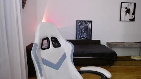 Valentina online show from October 15, 2025, 5:24 pm