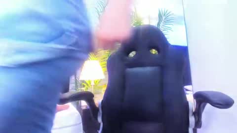 Snapshot of valeri_tafur chatting on October 4, 2025, 11:08 am valeri_tafur online show from October 4, 2025, 11:08 am