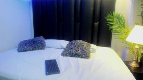 valeri_tafur online show from December 17, 2025, 11:05 am