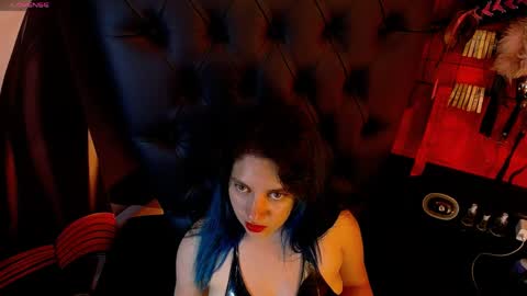 valeria_de_leon online show from April 8, 2026, 9:59 pm