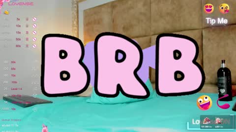 Costume lover online show from February 12, 2025, 6:51 am