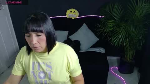 valeriaa cruz online show from March 3, 2026, 10:21 am