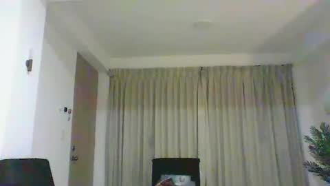 valeriafrannco online show from November 4, 2025, 4:44 am