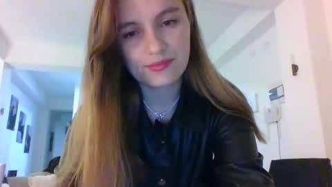 valeriafrannco online show from November 17, 2025, 4:51 am