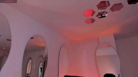 Valeria online show from March 16, 2026, 5:44 am