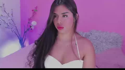 Valeria  online show from September 26, 2025, 4:00 pm