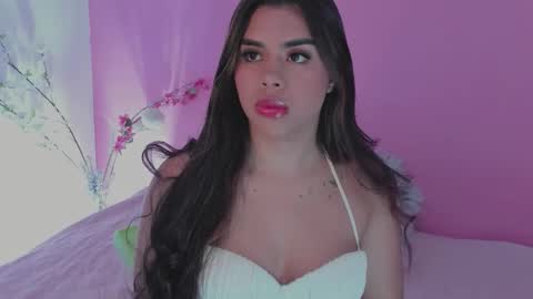 Valeria  online show from October 9, 2025, 4:05 pm