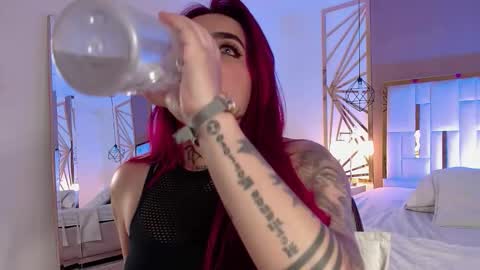 Valerie  online show from November 23, 2025, 8:08 pm