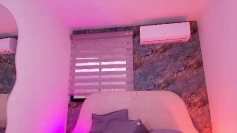 Snapshot of valerie_arias chatting on June 30, 2026, 7:15 pm Valerie online show from June 30, 2026, 7:15 pm