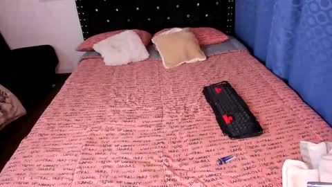 Snapshot of valerie_luxe_ chatting on February 24, 2025, 2:19 am valerie luxe online show from February 24, 2025, 2:19 am