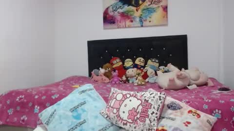 valerie_rousse online show from February 25, 2025, 2:14 am