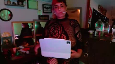 Snapshot of valerie_virago chatting on November 3, 2025, 6:25 am Valerie Virago online show from November 3, 2025, 6:25 am